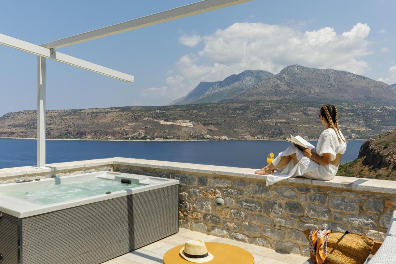 Trapela Limeni Luxury Suites מראה חיצוני תמונה