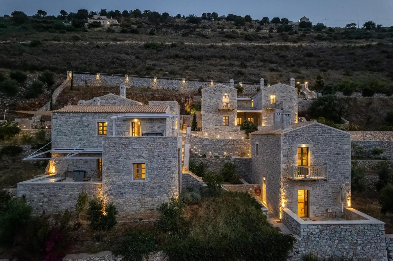 Trapela Limeni Luxury Suites מראה חיצוני תמונה