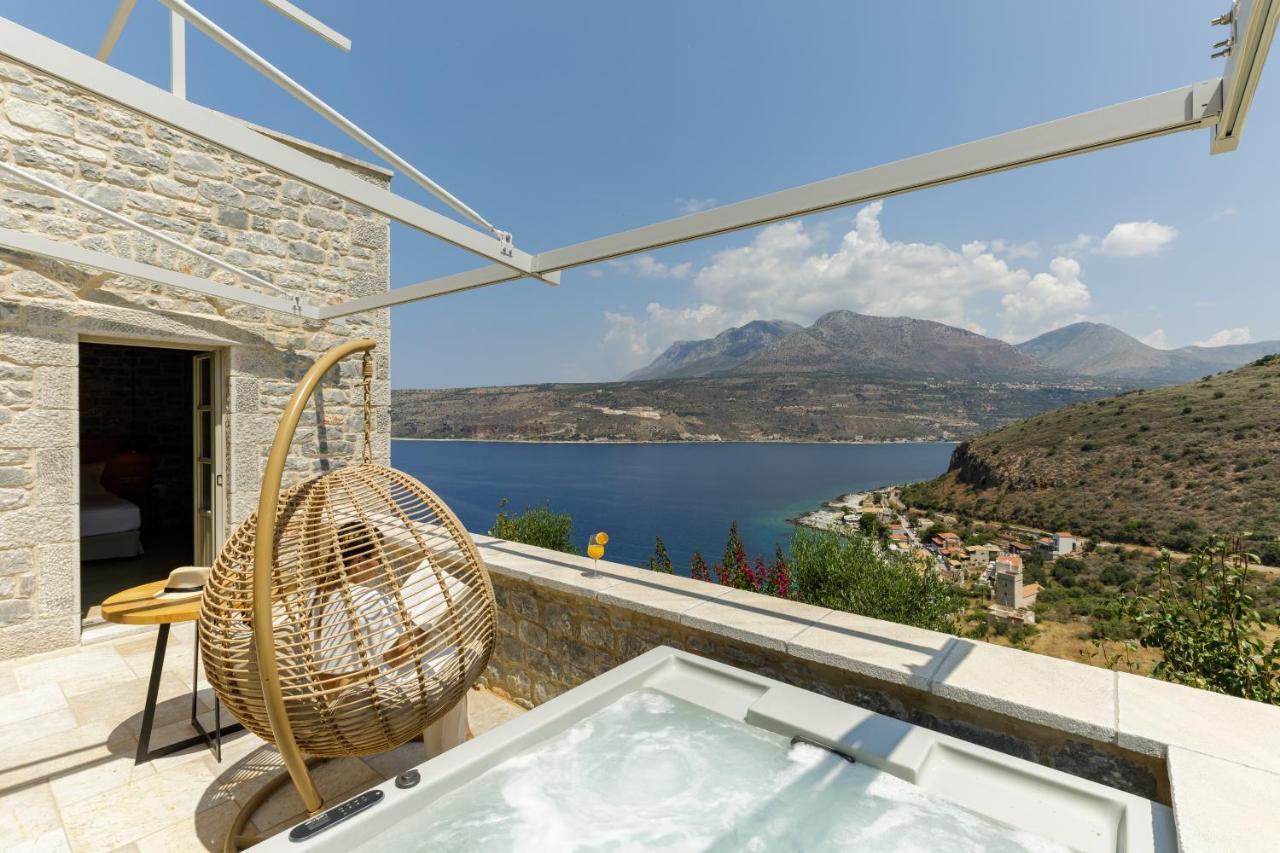 Trapela Limeni Luxury Suites מראה חיצוני תמונה