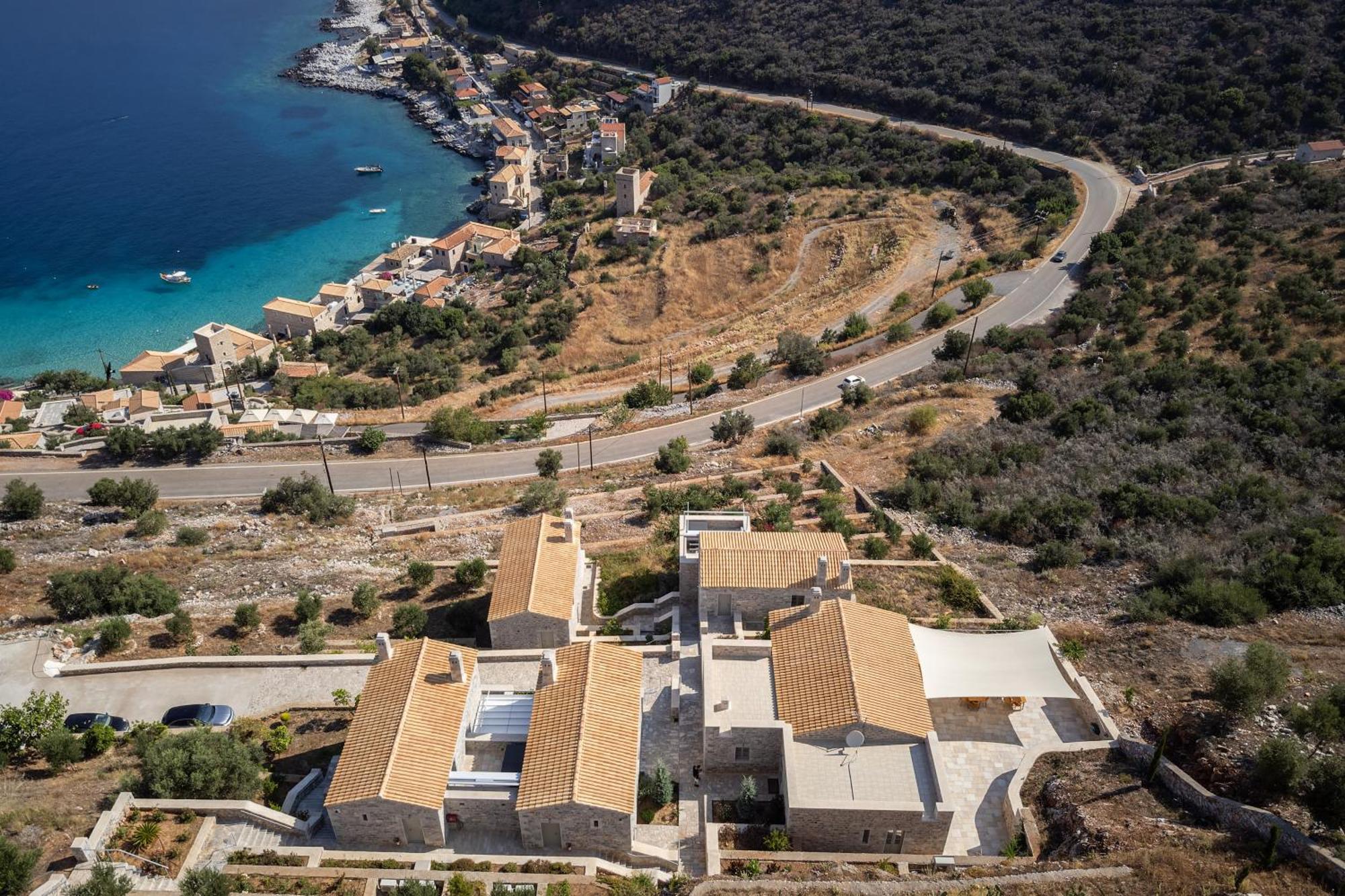 Trapela Limeni Luxury Suites מראה חיצוני תמונה