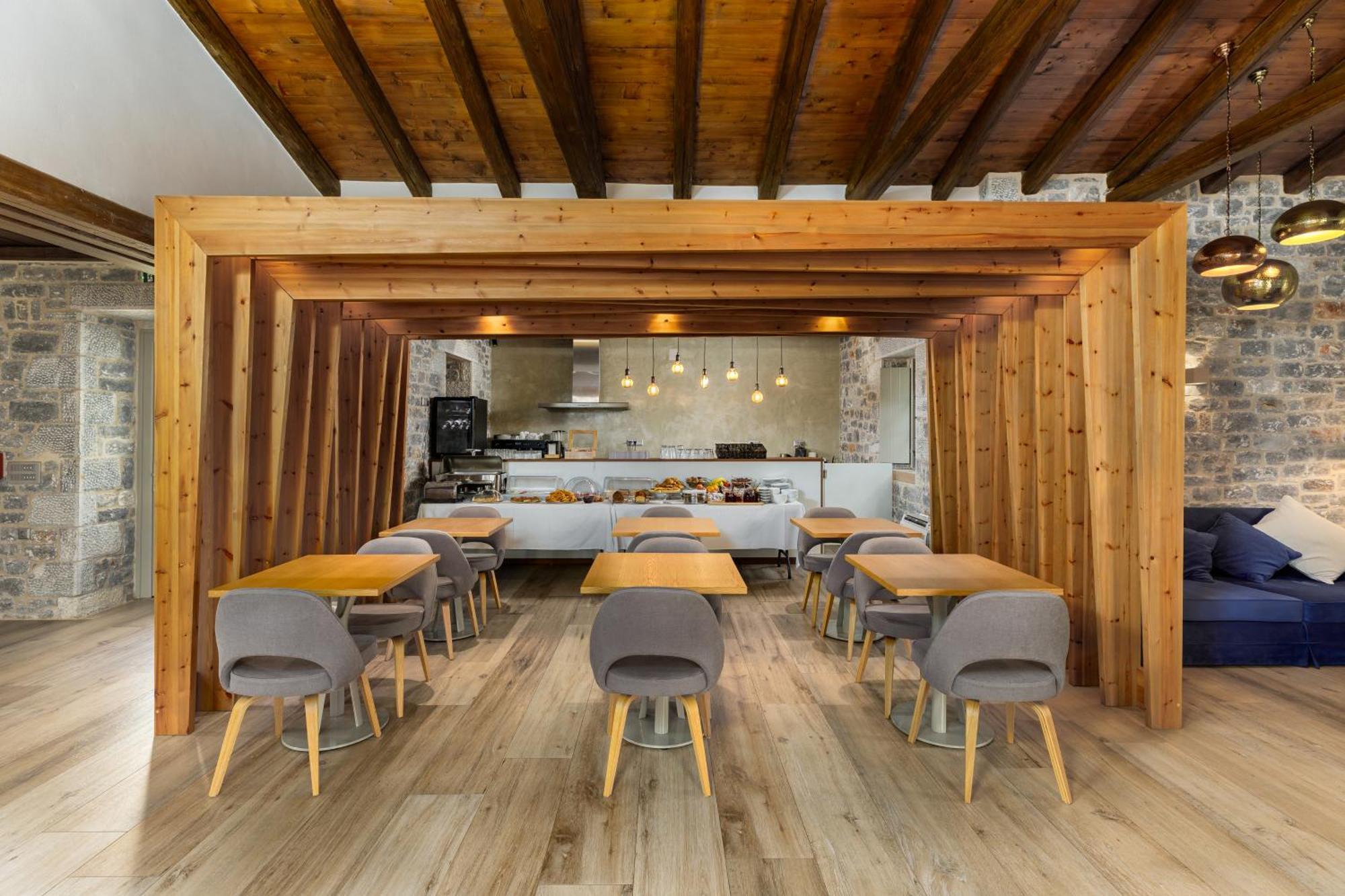 Trapela Limeni Luxury Suites מראה חיצוני תמונה