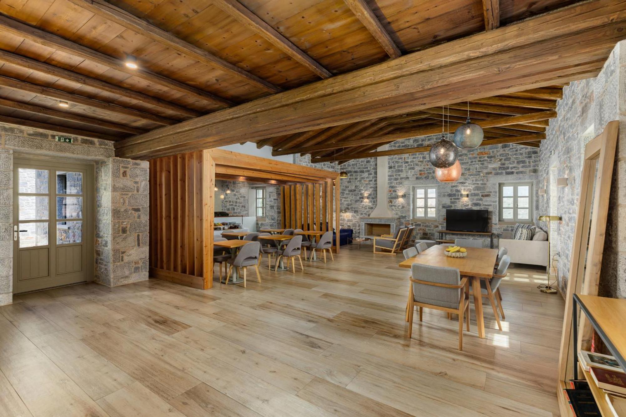 Trapela Limeni Luxury Suites מראה חיצוני תמונה