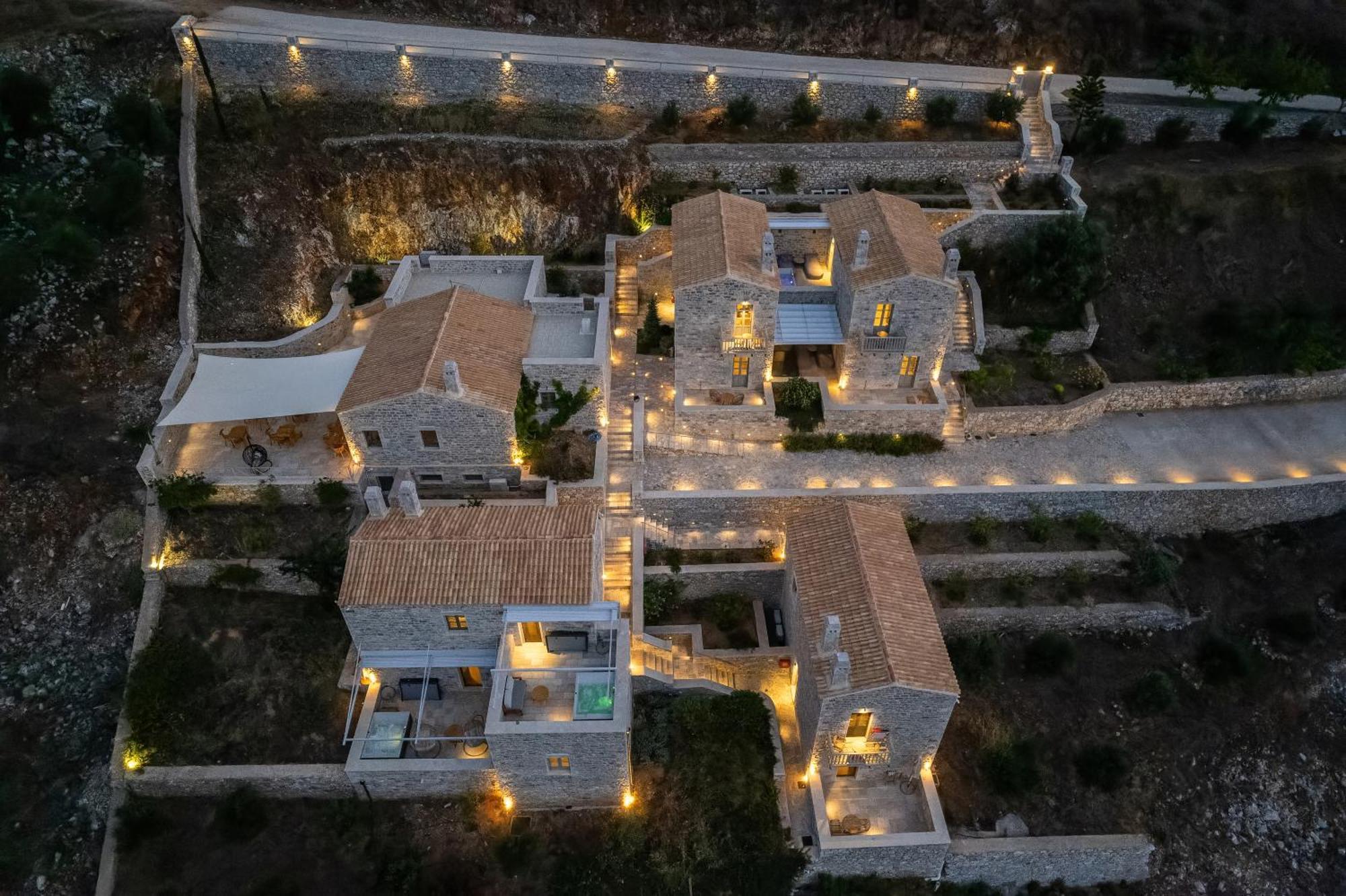Trapela Limeni Luxury Suites מראה חיצוני תמונה