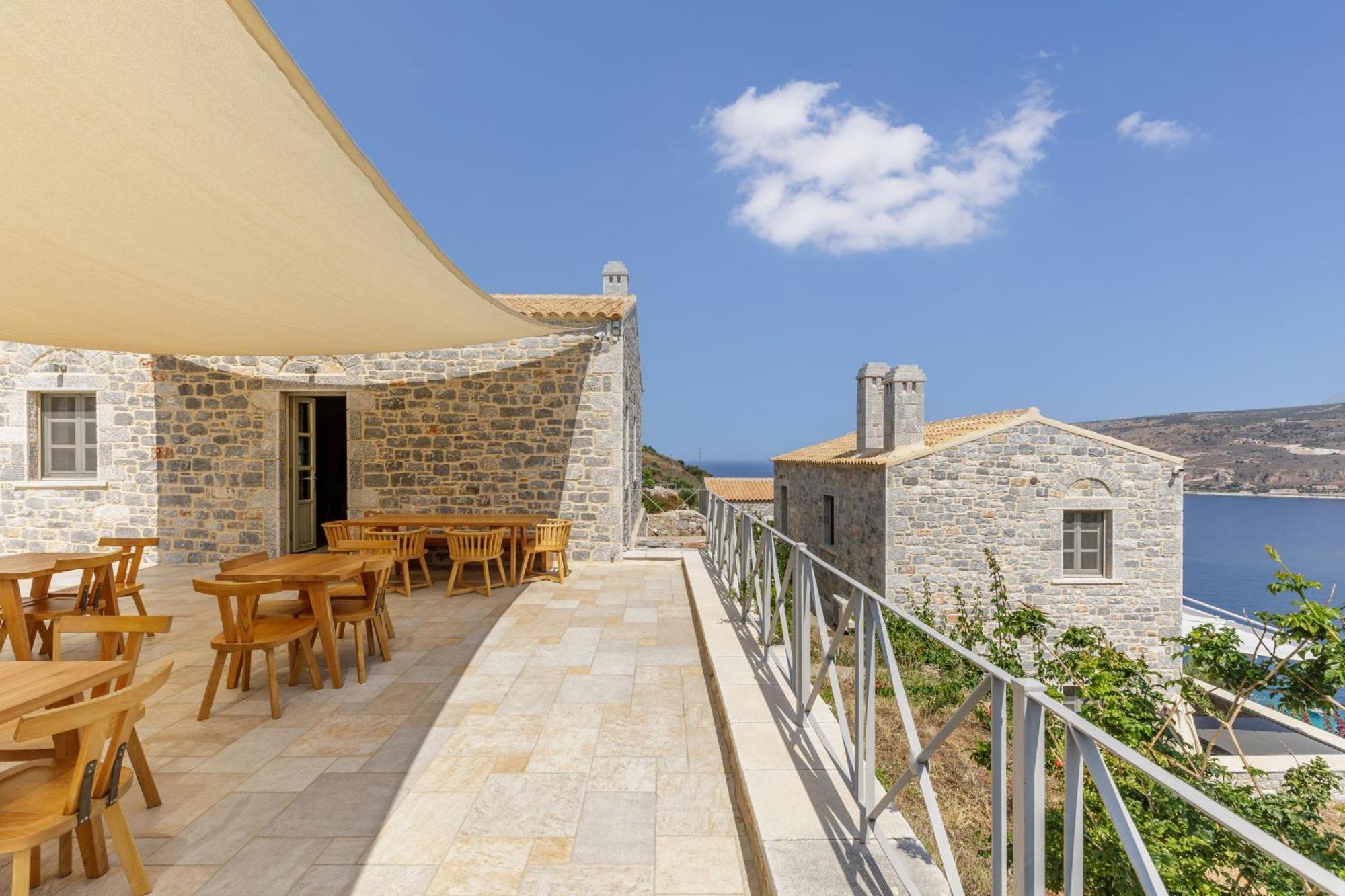 Trapela Limeni Luxury Suites מראה חיצוני תמונה