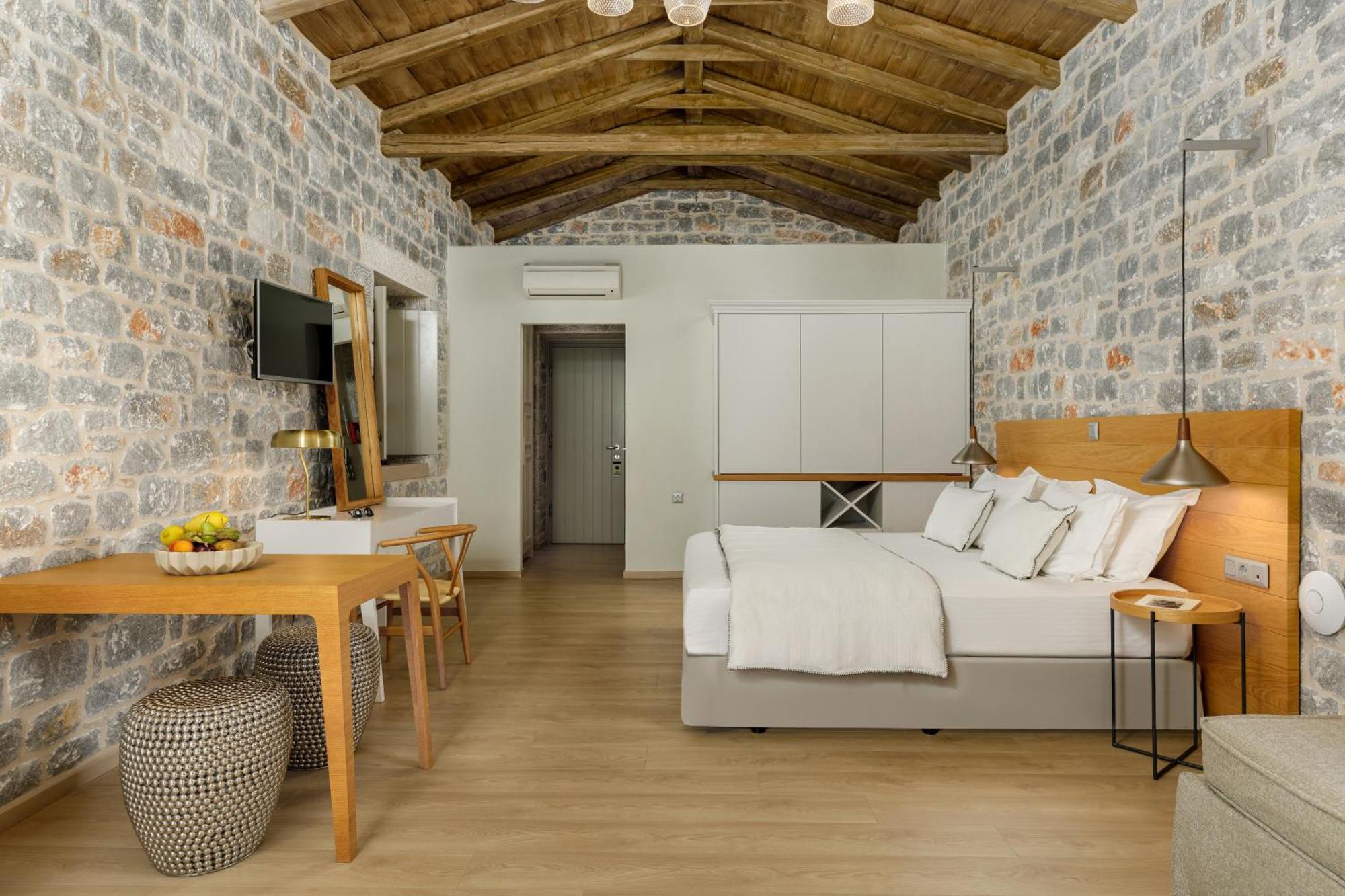 Trapela Limeni Luxury Suites חדר תמונה